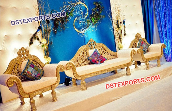 Bride Groom Love Seat With Peacock Theme