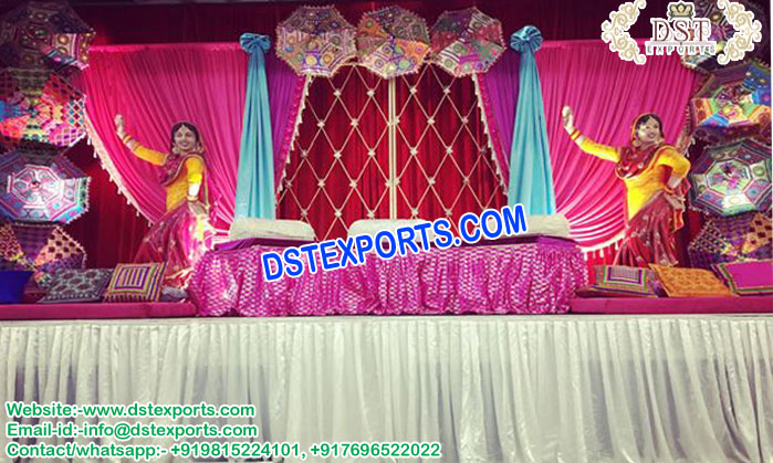 Punjabi Style Mehndi Stage with Statues