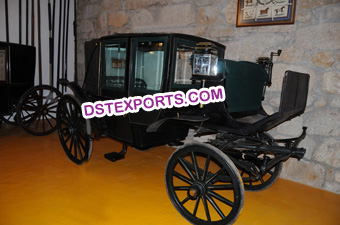 Black Horse Drawn Wedding Buggy Carriages