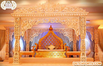 Fantasy Bollywood Queen Palace Mandap Decor