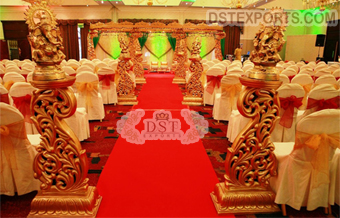 Golden Crafted Aisleways Pillars For Wedding Decor